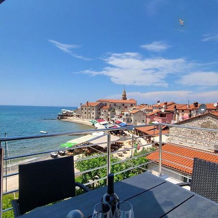 Apartman Dora With Sea View And Terrace 乌马格 外观 照片
